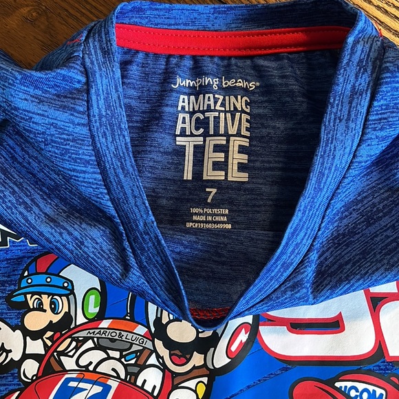 7 active Mario shirt - Picture 2 of 3